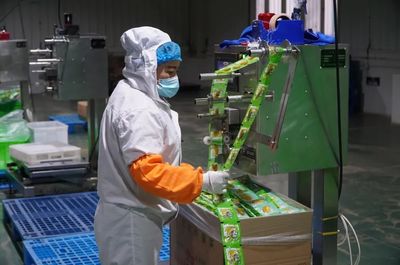 建水防疫復(fù)產(chǎn)兩不誤，農(nóng)副產(chǎn)品企業(yè)奮戰(zhàn)“開門紅”